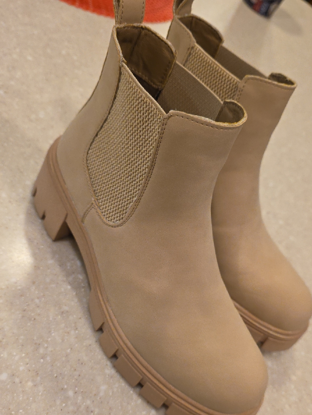 Vepose Women's 9607 Chelsea Ankle Boots Pull-On Booties for Women - 7  beige